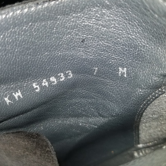 Stuart Weitzman Suede Stingray Wedge Booties 7 M - Picture 8 of 8